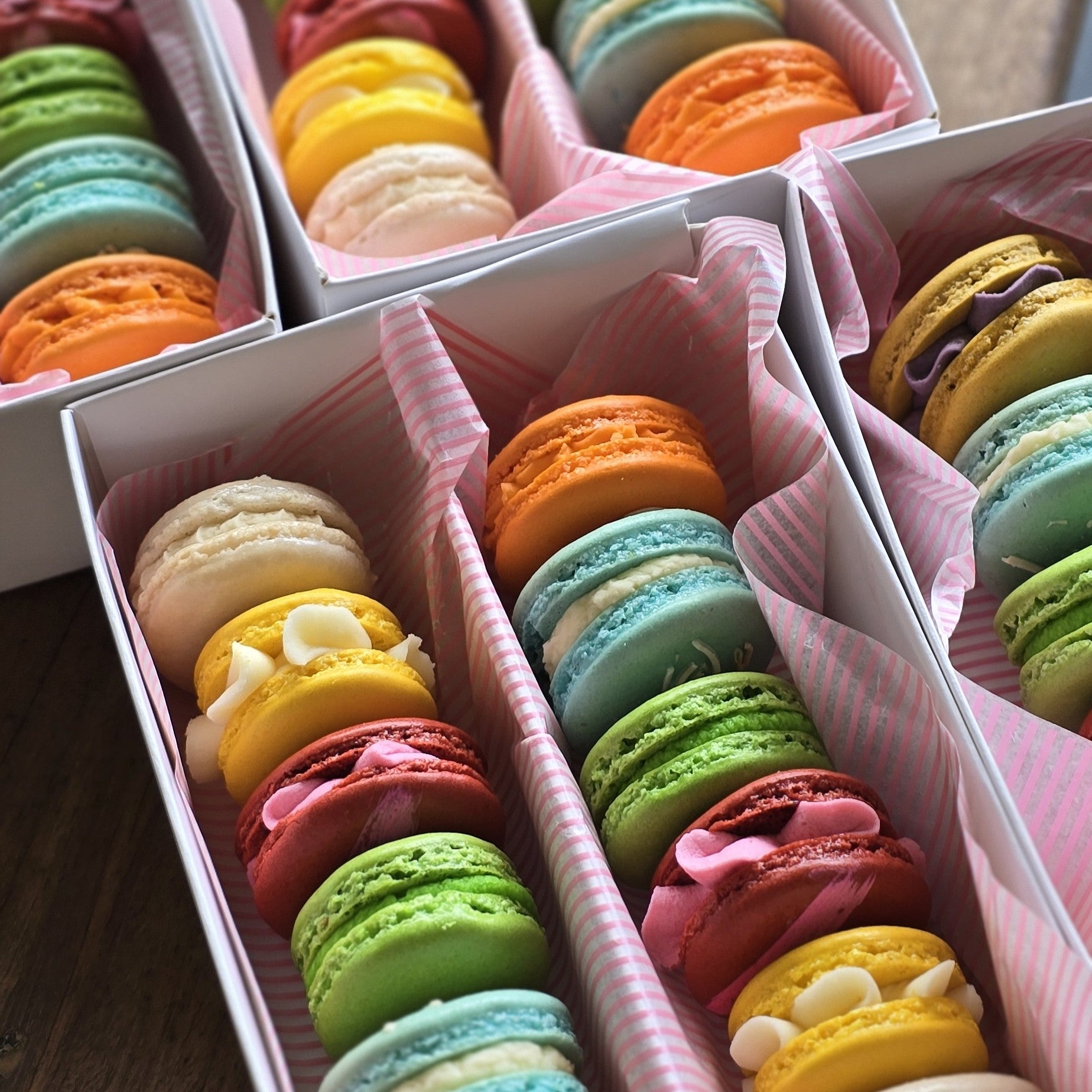 12 Assorted Macarons